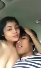 ABG Tobrut Keenakan di Mobil