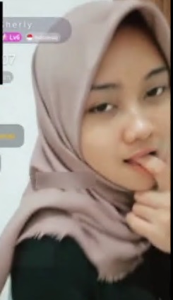 Sherly Seleb Hijab Viral