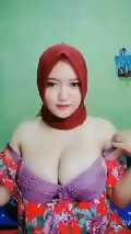 Jilbab Merah Montok